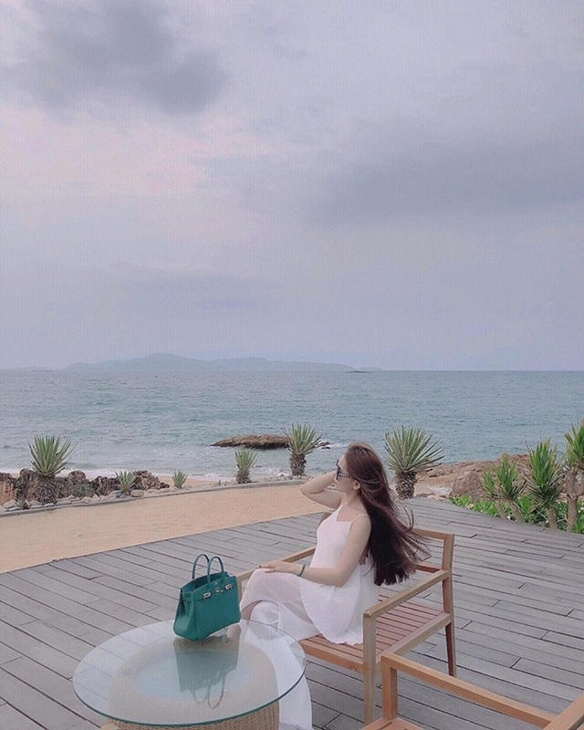 Cuộc sống sang chảnh, toàn hàng hiệu của 3 bóng hồng phía sau Duy Mạnh, Văn Thanh, Trọng Đại - 6..jpg Cuộc sống sang chảnh, toàn hàng hiệu của 3 bóng hồng phía sau Duy Mạnh, Văn Thanh, Trọng Đại - 6..jpg
