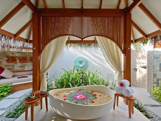 Khu nghỉ dưỡng giữa biển giá 57 triệu/đêm có gì hay mà giới siêu giàu đổ xô tới? - 19 Khu nghỉ dưỡng giữa biển giá 57 triệu/đêm có gì hay mà giới siêu giàu đổ xô tới? - 19