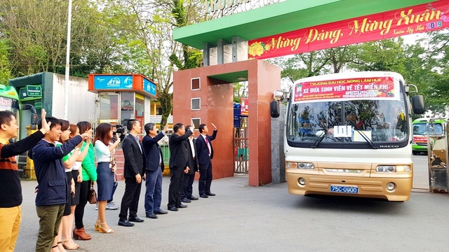 Sinh viên Nông lâm được tặng trứng gà kèm chuyến xe về quê đón Tết - 13 Sinh viên Nông lâm được tặng trứng gà kèm chuyến xe về quê đón Tết - 13