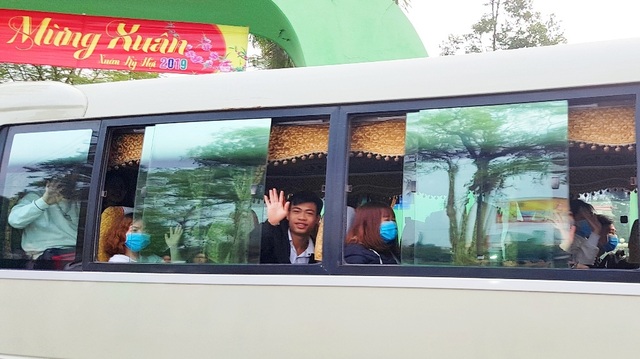 Sinh viên Nông lâm được tặng trứng gà kèm chuyến xe về quê đón Tết - 12 Sinh viên Nông lâm được tặng trứng gà kèm chuyến xe về quê đón Tết - 12