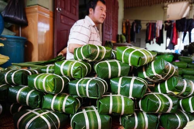 Làng bánh chưng Vĩnh Hòa: Mỗi ngày chợp mắt 2 tiếng để kịp giao hàng - 9