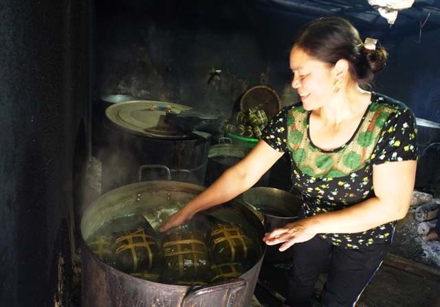 Làng bánh chưng Vĩnh Hòa: Mỗi ngày chợp mắt 2 tiếng để kịp giao hàng - 7