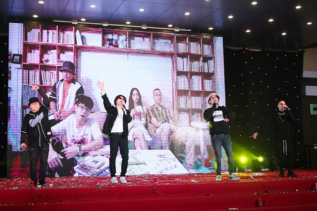 Teen trường Yên Hoà háo hức chào Xuân 2019 với những bản nhạc tuổi thanh xuân - 2 Teen trường Yên Hoà háo hức chào Xuân 2019 với những bản nhạc tuổi thanh xuân - 2