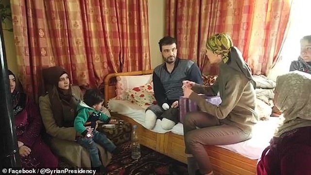 Đệ nhất Phu nhân Syria đối diện với bệnh ung thư vú bằng tinh thần lạc quan - 2 Đệ nhất Phu nhân Syria đối diện với bệnh ung thư vú bằng tinh thần lạc quan - 2