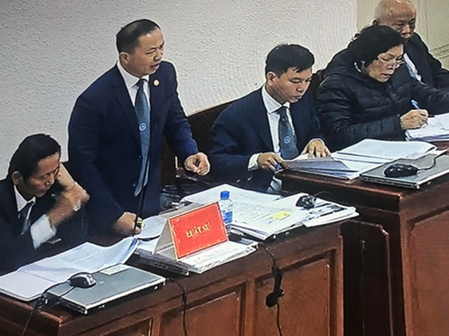 Vũ “nhôm” mua 200 xe mô tô tặng công an TPHCM và Đà Nẵng? - 2 Vũ “nhôm” mua 200 xe mô tô tặng công an TPHCM và Đà Nẵng? - 2