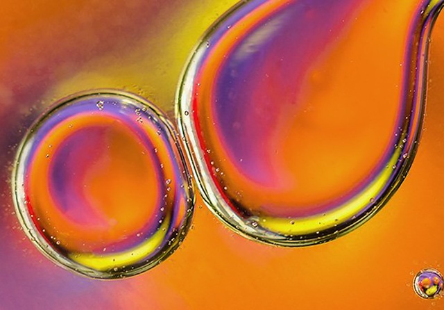 Nhiên liệu lỏng đặc biệt có thể lưu trữ năng lượng của Mặt Trời trong 18 năm - 1