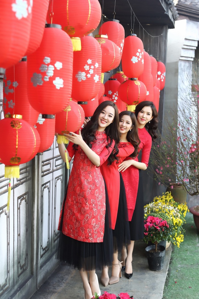 Người đẹp Hoa hậu Hoàn vũ Việt Nam 7 lần thi nhan sắc vẫn... chưa muốn ngừng - 4 Người đẹp Hoa hậu Hoàn vũ Việt Nam 7 lần thi nhan sắc vẫn... chưa muốn ngừng - 4