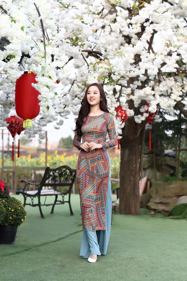 Người đẹp Hoa hậu Hoàn vũ Việt Nam 7 lần thi nhan sắc vẫn... chưa muốn ngừng - 5 Người đẹp Hoa hậu Hoàn vũ Việt Nam 7 lần thi nhan sắc vẫn... chưa muốn ngừng - 5