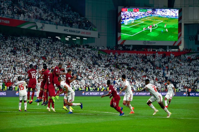 Đại thắng 4-0 trước chủ nhà UAE, Qatar lọt vào chung kết gặp Nhật Bản - 3 Đại thắng 4-0 trước chủ nhà UAE, Qatar lọt vào chung kết gặp Nhật Bản - 3