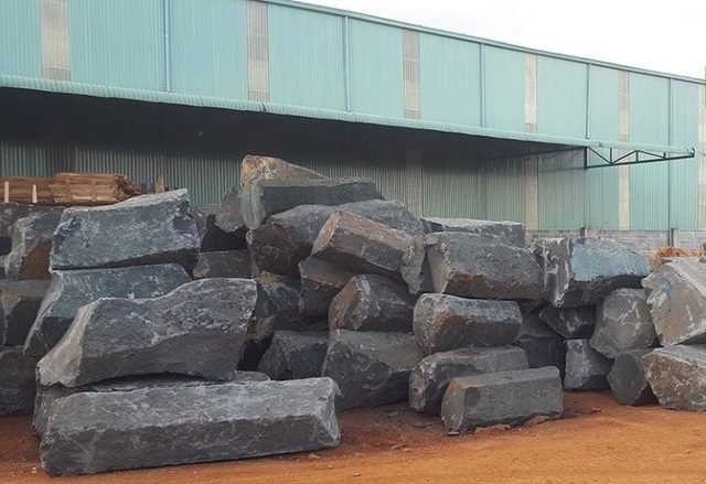 Đá quý “núp bóng” đá xây dựng đi trái phép từ mỏ đến nhà máy tại Đắk Nông! - 5 Đá quý “núp bóng” đá xây dựng đi trái phép từ mỏ đến nhà máy tại Đắk Nông! - 5