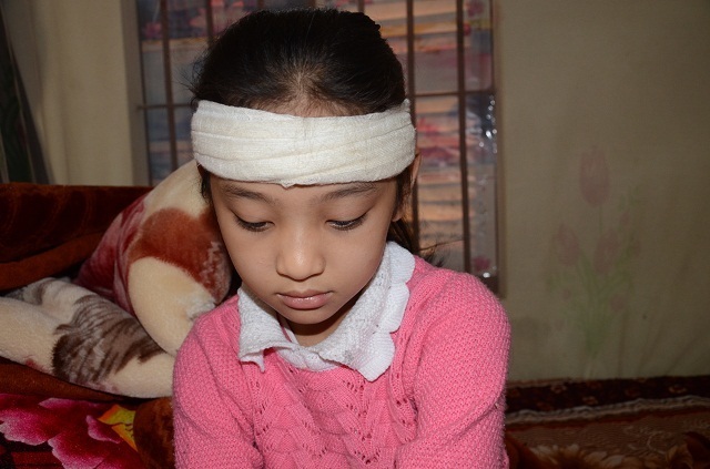 Bố, mẹ lần lượt qua đời, 3 đứa trẻ sống trong đói khát cùng ông bà nội già yếu - 6 Bố, mẹ lần lượt qua đời, 3 đứa trẻ sống trong đói khát cùng ông bà nội già yếu - 6