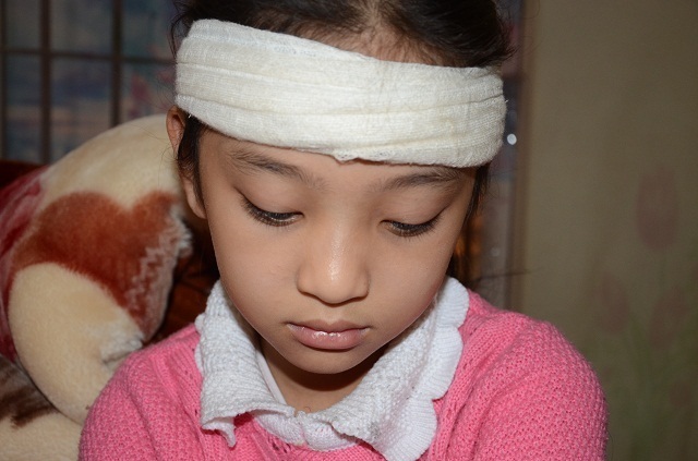 Bố, mẹ lần lượt qua đời, 3 đứa trẻ sống trong đói khát cùng ông bà nội già yếu - 10 Bố, mẹ lần lượt qua đời, 3 đứa trẻ sống trong đói khát cùng ông bà nội già yếu - 10