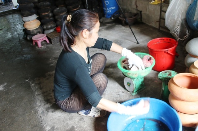 Hà Nam: Cận Tết, người kho cá thuê Đại Hoàng kiếm tiền triệu/ngày - 2 Hà Nam: Cận Tết, người kho cá thuê Đại Hoàng kiếm tiền triệu/ngày - 2