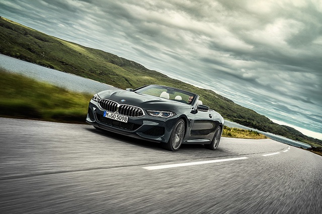 Thừa thắng xông lên, BMW ra mắt 8-Series Convertible 2019 - 2 Thừa thắng xông lên, BMW ra mắt 8-Series Convertible 2019 - 2