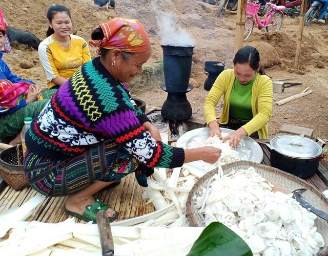 Về nơi rốn lũ xem bà con ăn Tết - 3 Về nơi rốn lũ xem bà con ăn Tết - 3