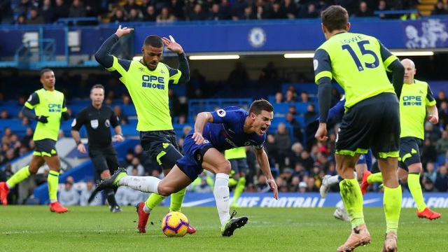 Nhìn lại màn tỏa sáng của Higuain trong trận đại thắng của Chelsea - Ảnh minh hoạ 11