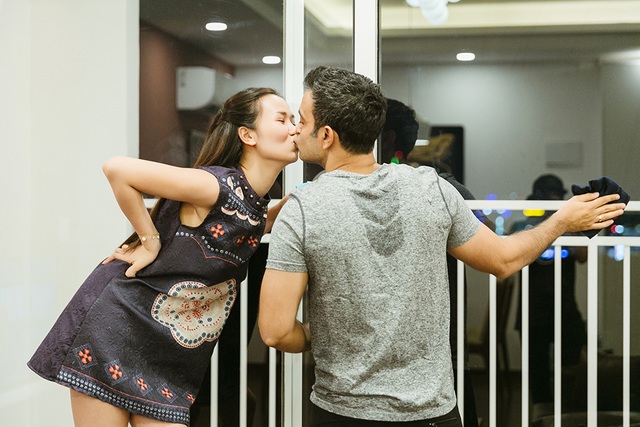 Võ Hạ Trâm: “Chồng không ngại việc rửa chén, lau nhà giúp vợ ngày Tết” - 10 Võ Hạ Trâm: “Chồng không ngại việc rửa chén, lau nhà giúp vợ ngày Tết” - 10
