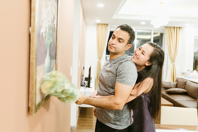 Võ Hạ Trâm: “Chồng không ngại việc rửa chén, lau nhà giúp vợ ngày Tết” - 8 Võ Hạ Trâm: “Chồng không ngại việc rửa chén, lau nhà giúp vợ ngày Tết” - 8