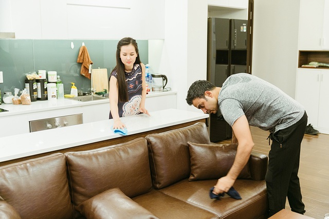 Võ Hạ Trâm: “Chồng không ngại việc rửa chén, lau nhà giúp vợ ngày Tết” - 7 Võ Hạ Trâm: “Chồng không ngại việc rửa chén, lau nhà giúp vợ ngày Tết” - 7
