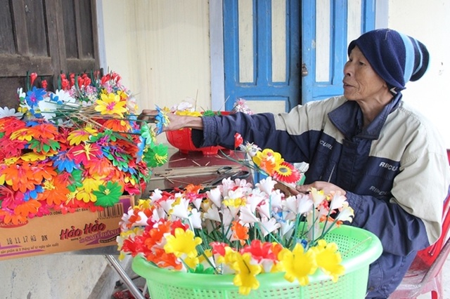 Sắc Xuân ở làng hoa giấy hơn 300 năm tuổi - 1 Sắc Xuân ở làng hoa giấy hơn 300 năm tuổi - 1