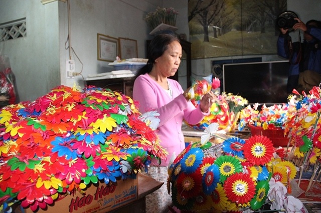 Sắc Xuân ở làng hoa giấy hơn 300 năm tuổi - 2 Sắc Xuân ở làng hoa giấy hơn 300 năm tuổi - 2