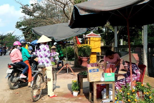 Khách du xuân ở Hội An Khách du xuân ở Hội An