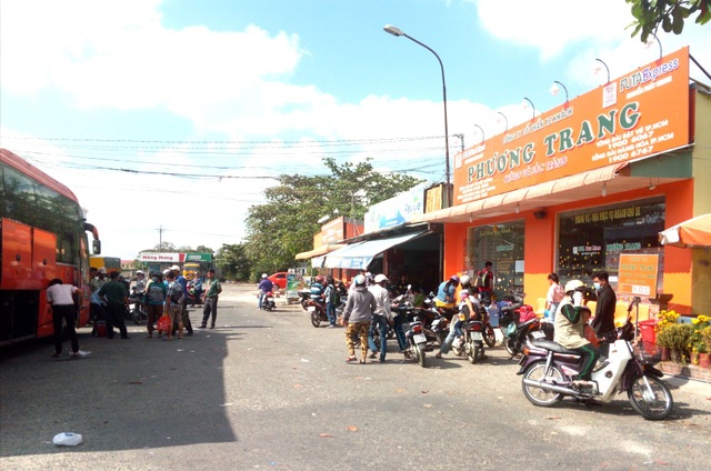 Ngày nghỉ Tết cuối cùng, bến xe Cà Mau ùn ứ, bến xe Sóc Trăng ít khách - 3 Ngày nghỉ Tết cuối cùng, bến xe Cà Mau ùn ứ, bến xe Sóc Trăng ít khách - 3