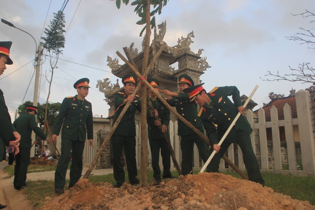 Đầu xuân trồng cây nhớ lời dạy Bác Hồ - Ảnh minh hoạ 8