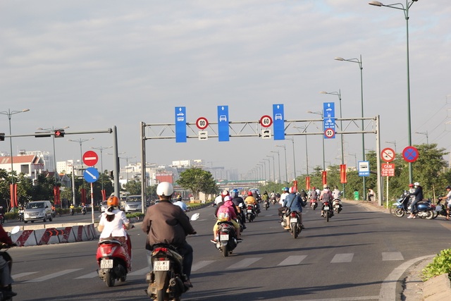 Đường phố Sài Gòn thênh thang đến lạ trong ngày làm việc đầu năm - 2 Đường phố Sài Gòn thênh thang đến lạ trong ngày làm việc đầu năm - 2