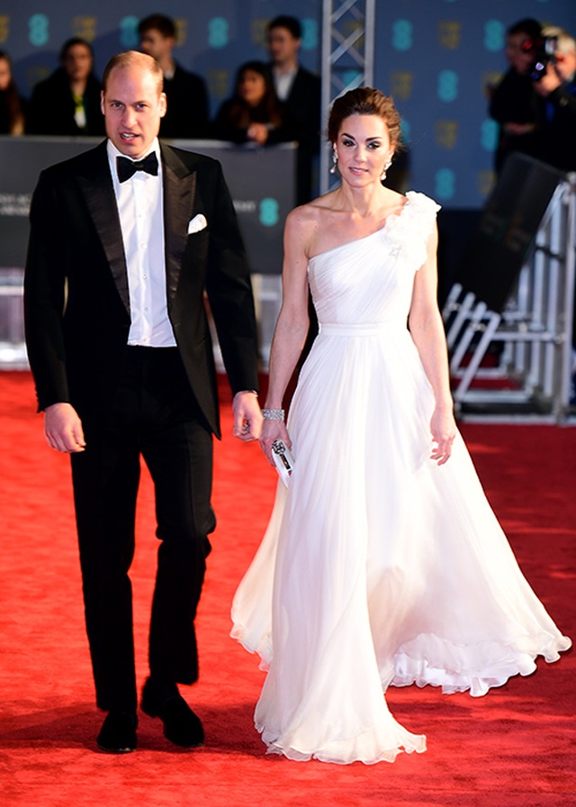 Những bộ váy đẹp nhất trên thảm đỏ BAFTA 2019 - 3 Những bộ váy đẹp nhất trên thảm đỏ BAFTA 2019 - 3
