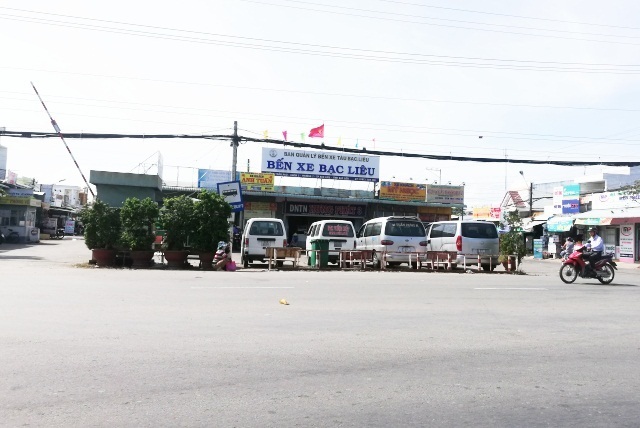 Bến xe tỉnh Bạc Liêu, nơi có nhiều nhà xe hoạt động kinh doanh vận tải. Bến xe tỉnh Bạc Liêu, nơi có nhiều nhà xe hoạt động kinh doanh vận tải.