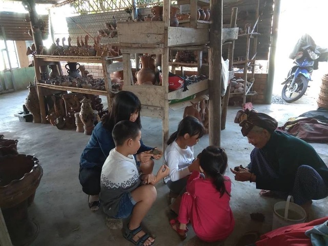 Làng gốm Bàu Trúc vắng khách du xuân, nghệ nhân cố giữ nghề truyền thống - 8 Làng gốm Bàu Trúc vắng khách du xuân, nghệ nhân cố giữ nghề truyền thống - 8