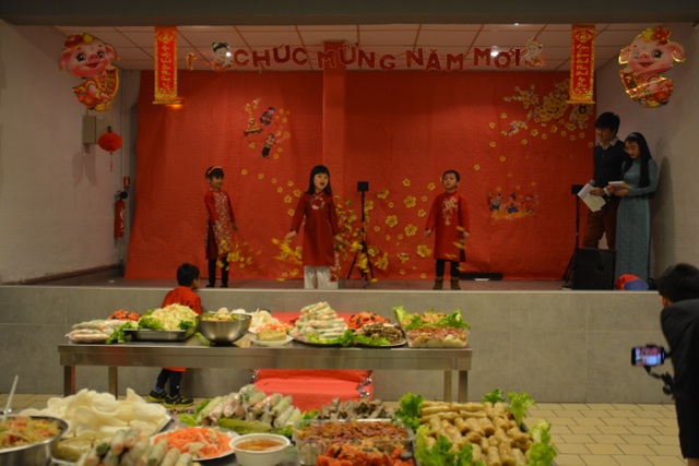 Du học sinh Việt Nam tại Nancy - Metz tưng bừng đón Xuân mới Kỷ Hợi 2019 - 4 Du học sinh Việt Nam tại Nancy - Metz tưng bừng đón Xuân mới Kỷ Hợi 2019 - 4