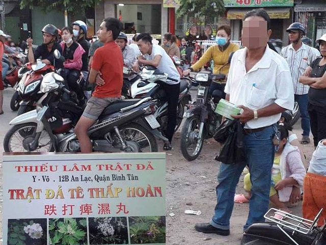 Tái xuất ảo thuật gia bán thuốc gia truyền - 1 Tái xuất ảo thuật gia bán thuốc gia truyền - 1