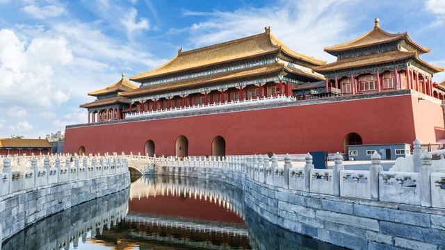 Khách Trung Quốc cho con đi tiểu bậy ở giữa Tử Cấm Thành - 3 Khách Trung Quốc cho con đi tiểu bậy ở giữa Tử Cấm Thành - 3