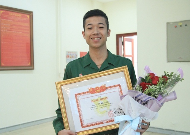 Hơn 3.500 thanh niên Thủ đô hăng hái chuẩn bị lên đường nhập ngũ - 5 Hơn 3.500 thanh niên Thủ đô hăng hái chuẩn bị lên đường nhập ngũ - 5