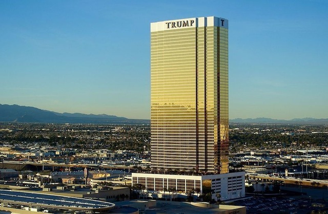 Tổng thống Mỹ Donald Trump bán hàng loạt bất động sản, thu bội tiền - 2 Tổng thống Mỹ Donald Trump bán hàng loạt bất động sản, thu bội tiền - 2