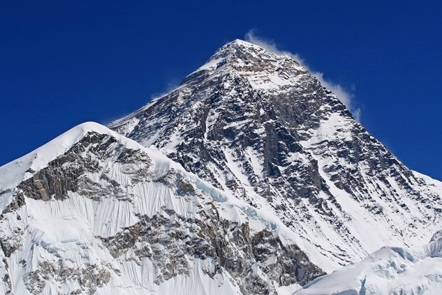 Phát hiện những ngọn núi sâu dưới lòng đất còn lớn hơn đỉnh Everest - 1 Phát hiện những ngọn núi sâu dưới lòng đất còn lớn hơn đỉnh Everest - 1
