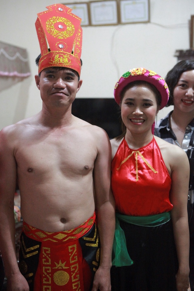 Độc đáo đêm “linh tinh tình phộc” ở hội Trám - 4 Độc đáo đêm “linh tinh tình phộc” ở hội Trám - 4