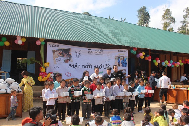 cau chuyen 10.jpg cau chuyen 10.jpg