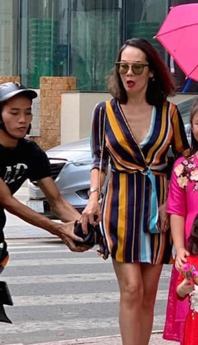 Đối tượng cướp giật túi xách của nữ Việt kiều bị chụp hình sa lưới Đối tượng cướp giật túi xách của nữ Việt kiều bị chụp hình sa lưới