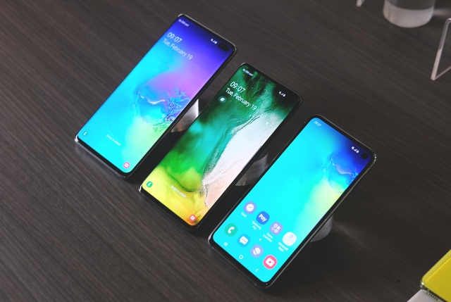 Cận cảnh bộ 3 Galaxy S10 vừa trình làng: Thiết kế đẹp, cấu hình “khủng” - 1