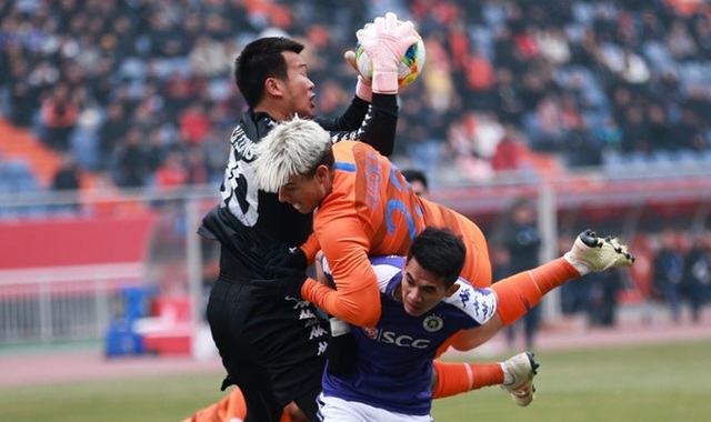 Bại trận trước Shandong Luneng, HLV Hà Nội FC nói gì?