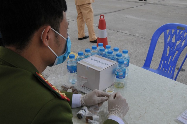 Uống rượu sinh nhật bạn, tài xế bị xác định dương tính với ma túy - 3 Uống rượu sinh nhật bạn, tài xế bị xác định dương tính với ma túy - 3