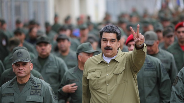 Bác tối hậu thư của Mỹ, quân đội Venezuela thề trung thành với Tổng thống Maduro