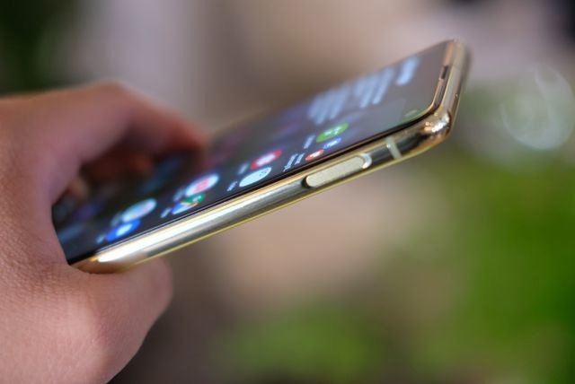 Samsung Galaxy S10E: Đối thủ đáng gờm của iPhone XR - 2 Samsung Galaxy S10E: Đối thủ đáng gờm của iPhone XR - 2