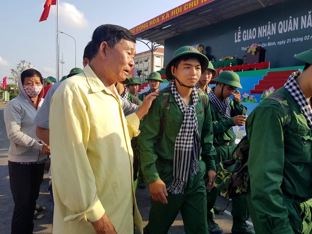 52605169_415243515896426_7454974692164632576_n.jpg Nhập ngũ