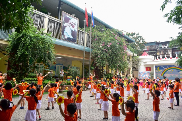 Ngôi trường Hà Nội có lớp học mang tên Kim Nhật Thành, Kim Jong Il - 2 Ngôi trường Hà Nội có lớp học mang tên Kim Nhật Thành, Kim Jong Il - 2