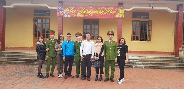 Nhóm bạn trẻ Chí Linh “bỏ phố lên rừng” đem hơi ấm tình người đến bà con nghèo vùng cao - 7 Nhóm bạn trẻ Chí Linh “bỏ phố lên rừng” đem hơi ấm tình người đến bà con nghèo vùng cao - 7