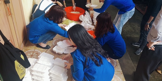 Nhóm bạn trẻ Chí Linh “bỏ phố lên rừng” đem hơi ấm tình người đến bà con nghèo vùng cao - 8 Nhóm bạn trẻ Chí Linh “bỏ phố lên rừng” đem hơi ấm tình người đến bà con nghèo vùng cao - 8